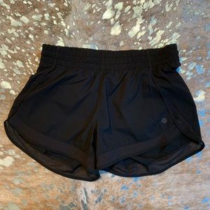 black athleta shorts